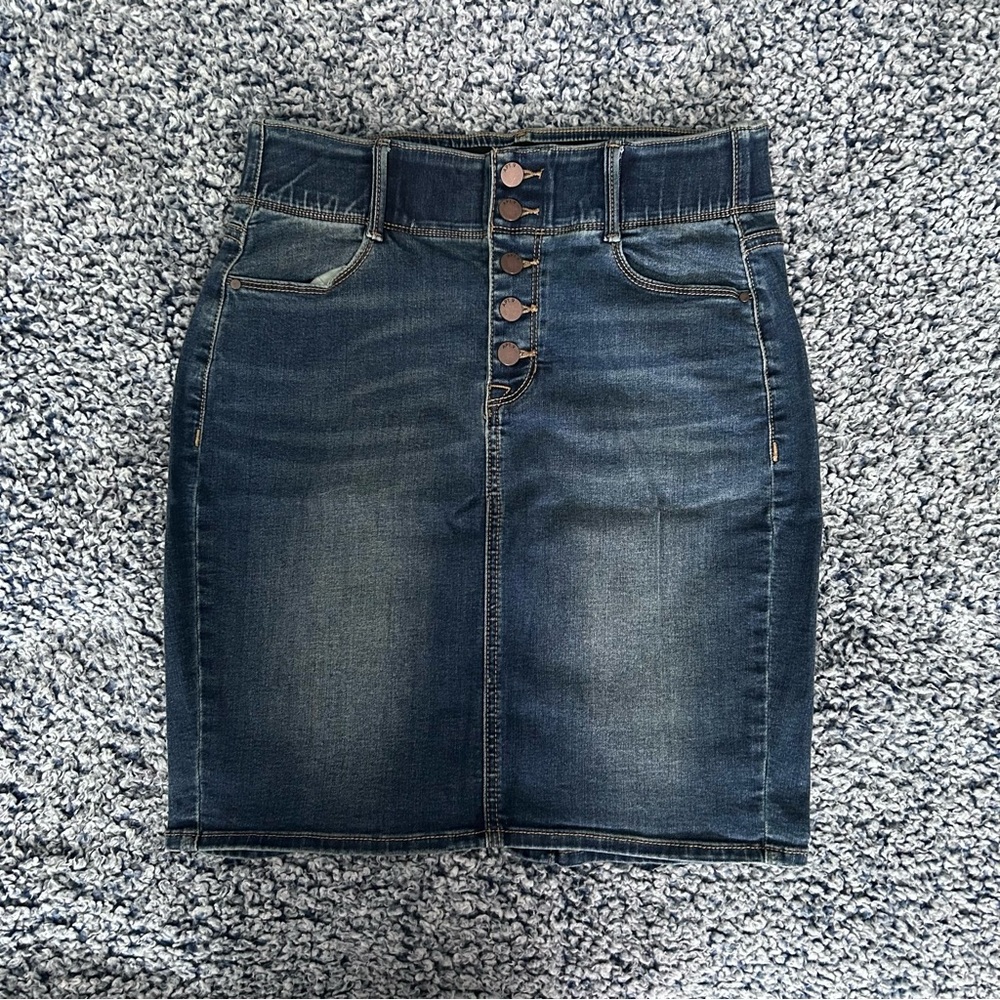 Apt. 9 dark wash denim skirt